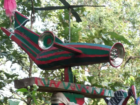 कलबंडाङ  Memorial stones/ obelisks